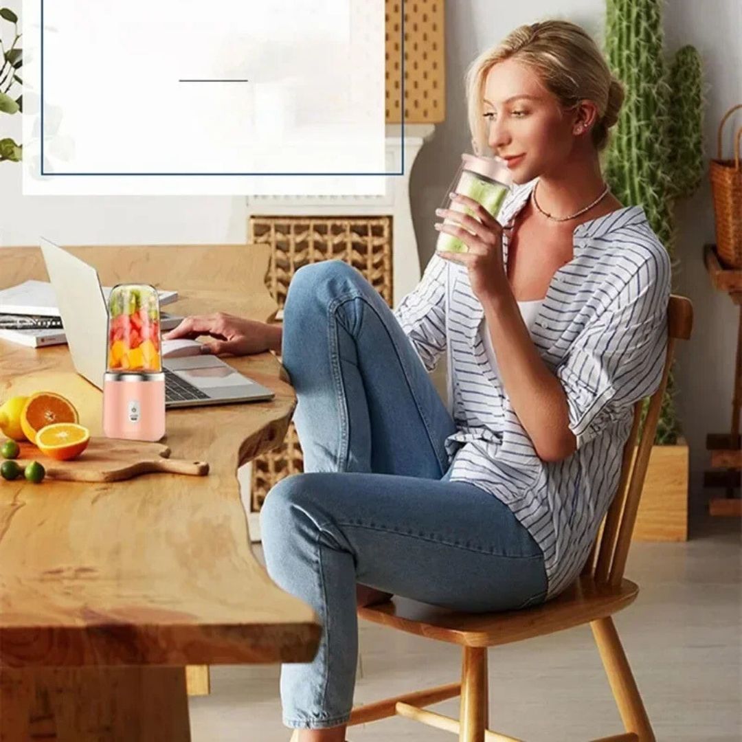 Travel Blender Cup – Portable Electric Juicer for Smoothies & Fresh Juice On-the-Go! 🥤✨